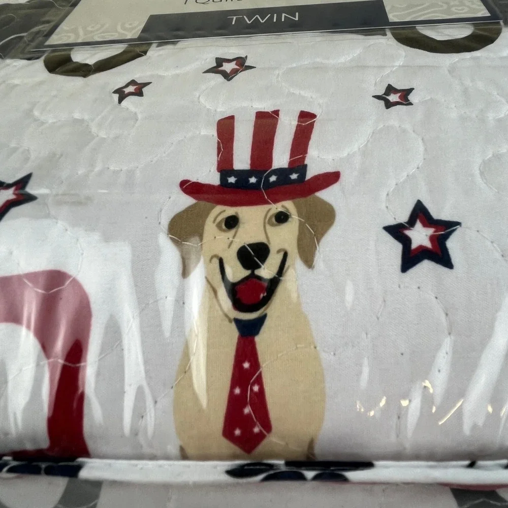 Pet Lovers Quilt Set TWIN Patriotic Dogs Trucks Red White Blue Sham USA Flag
